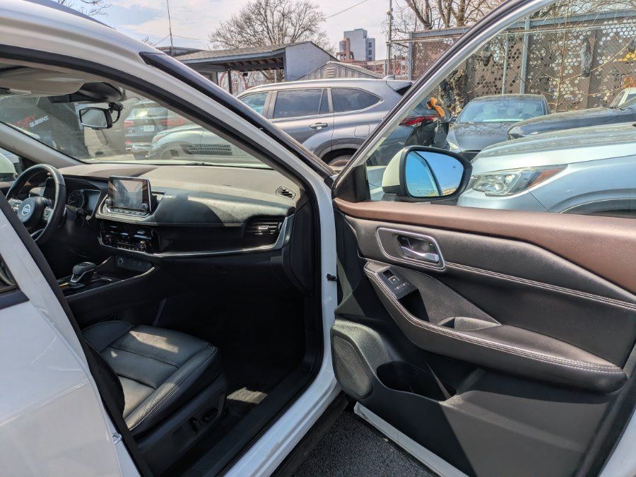 Used 2021 Nissan Rogue SL AWD/4WD image 8