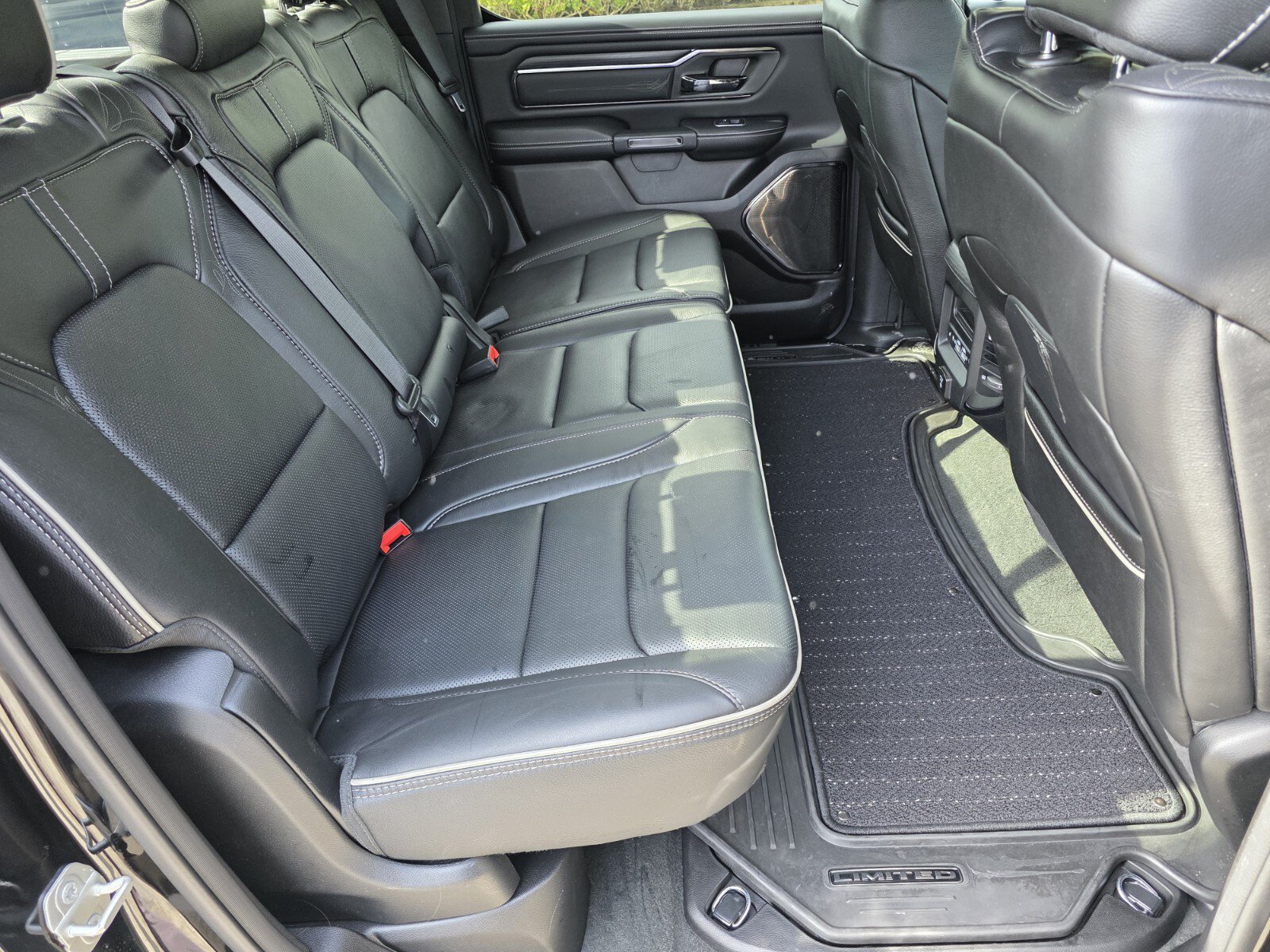 Used 2024 RAM 1500 Limited w/ Night Edition AWD/4WD image 5