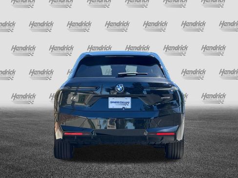 Used 2024 BMW iX xDrive50 w/ Sport Package AWD/4WD image 6