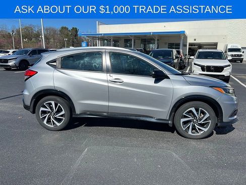 Used 2019 Honda HR-V Sport image 3