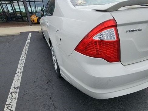 Used 2010 Ford Fusion SE FWD image 12