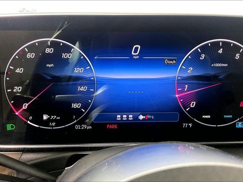 Used 2025 Mercedes-Benz C 300 Sedan image 19
