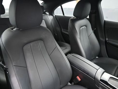 Used 2024 Mercedes-Benz CLA 250 image 39