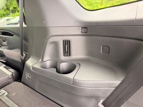 Used 2023 Honda Pilot Sport image 42