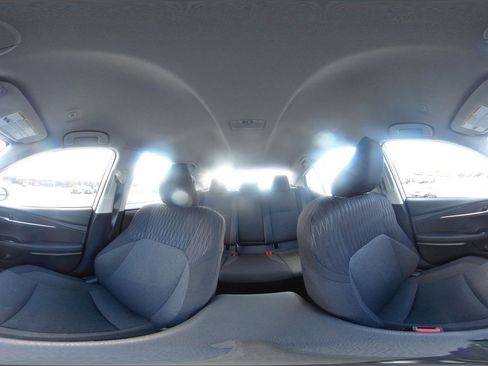 Used 2025 Toyota Camry LE image 41