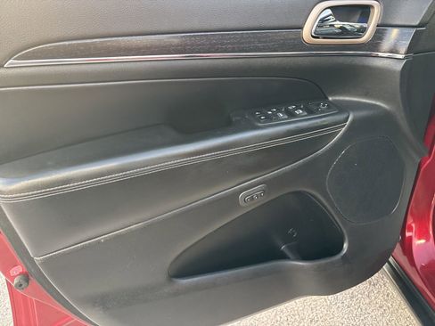 Used 2014 Jeep Grand Cherokee Limited image 9