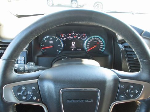 Used 2017 GMC Yukon Denali w/ Open Road Package image 33