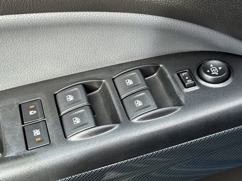 Used 2019 Chevrolet Colorado Z71 image 11