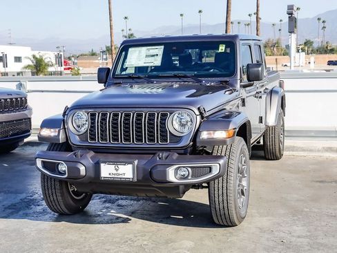 New 2025 Jeep Gladiator Sport w/ Premium Package image 4
