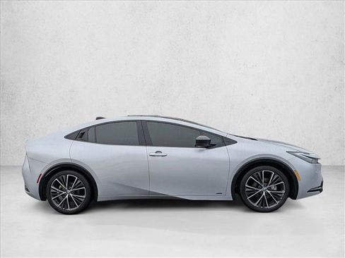 Certified 2023 Toyota Prius XLE image 4