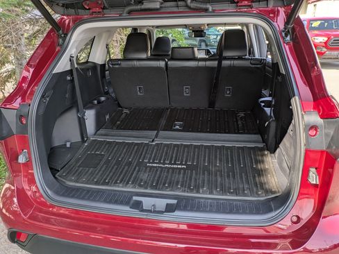 Used 2022 Toyota Highlander XLE image 33