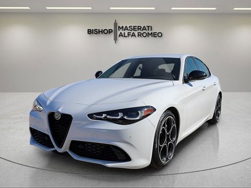 New 2025 Alfa Romeo Giulia w/ Driving Assist Package RWD image 3