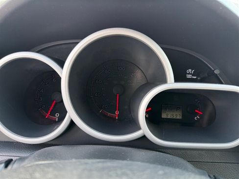 Used 2012 Toyota Matrix L FWD image 19