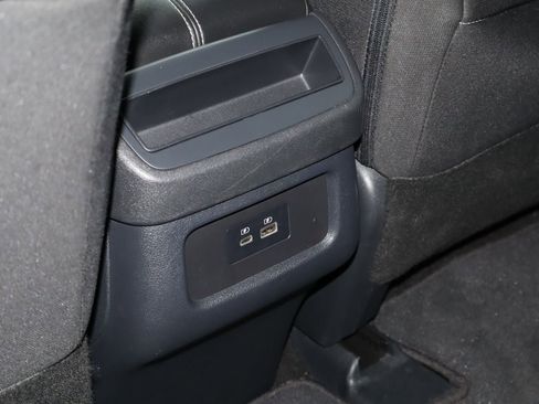 Used 2024 Nissan Pathfinder S image 20