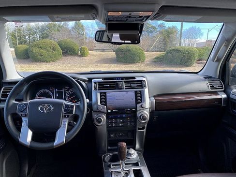 Used 2021 Toyota 4Runner Limited image 19
