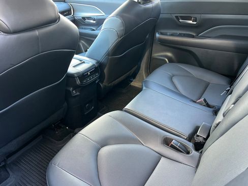 Used 2024 Toyota Grand Highlander XLE image 14