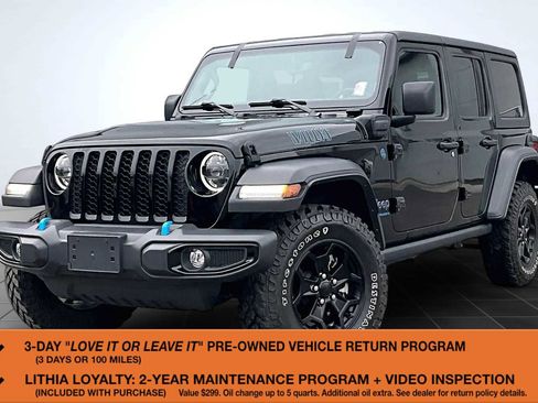 Used 2023 Jeep Wrangler Unlimited w/ Cold Weather Group AWD/4WD image 1