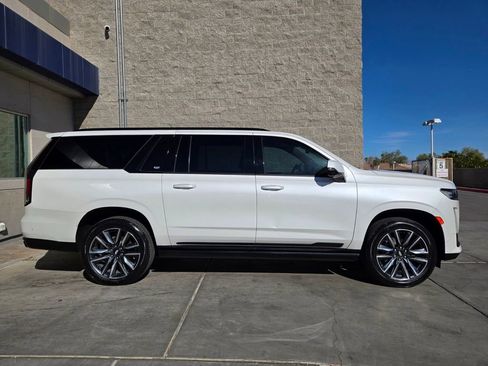 Used 2021 Cadillac Escalade ESV Sport w/ Driver Assist Tech Package image 6