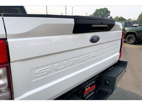Used 2022 Ford F250 Lariat w/ Lariat Ultimate Package AWD/4WD image 9