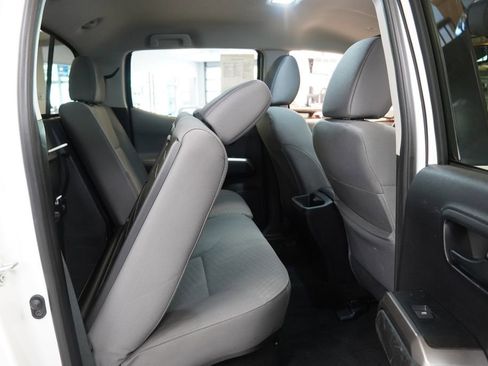 Used 2021 Toyota Tacoma SR5 AWD/4WD image 30