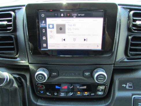 Used 2023 RAM ProMaster 2500 FWD image 24