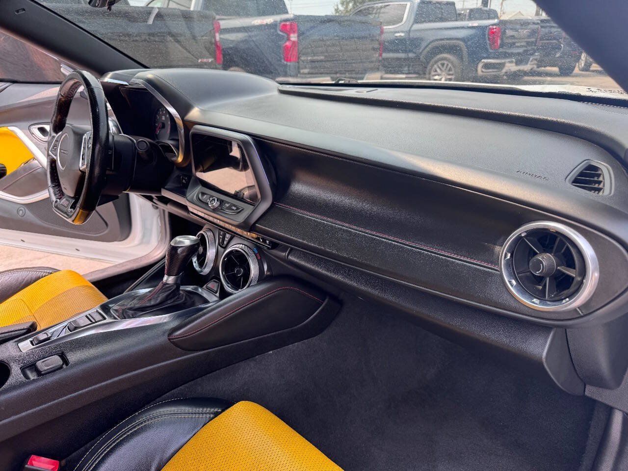 Used 2020 Chevrolet Camaro SS RWD image 14