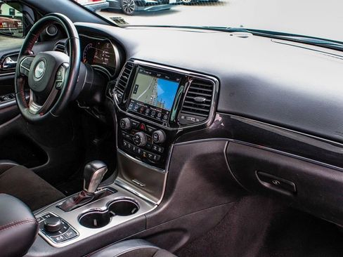 Used 2021 Jeep Grand Cherokee Trailhawk w/ Premium Lighting Group AWD/4WD image 42