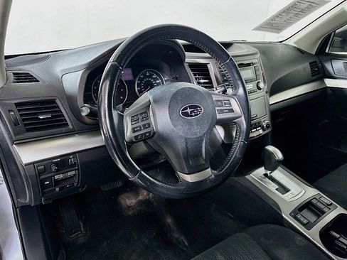 Used 2013 Subaru Outback 2.5i Premium AWD/4WD image 9