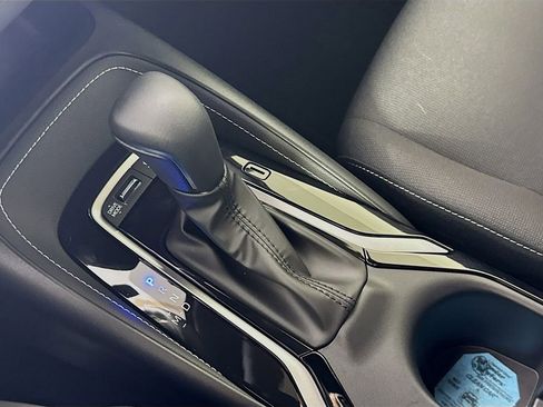 Used 2025 Toyota Corolla SE image 19