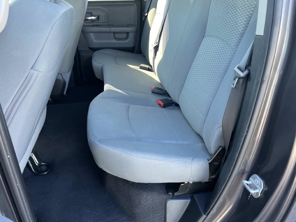 Used 2016 RAM 1500 Classic SLT AWD/4WD image 11
