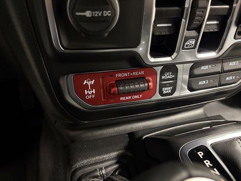 Used 2025 Jeep Gladiator Rubicon image 20