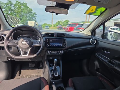 Used 2024 Nissan Versa SR FWD image 14