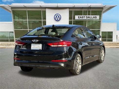 Used 2018 Hyundai Elantra SEL image 3