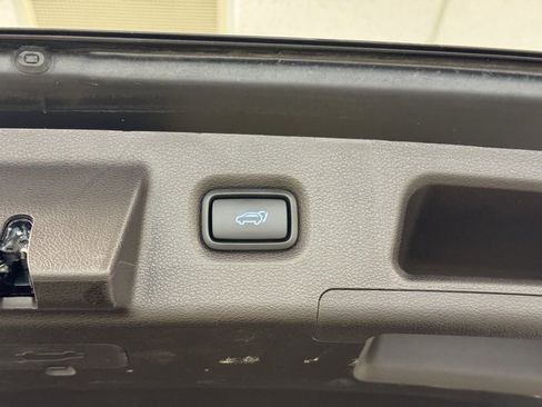 Used 2019 Hyundai Santa Fe Limited image 24