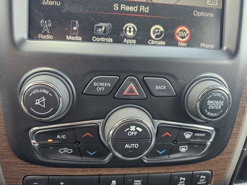 Used 2015 RAM 1500 Laramie w/ Convenience Group AWD/4WD image 21