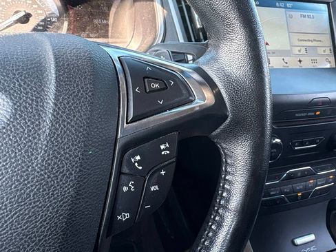 Used 2017 Ford Edge SEL w/ Equipment Group 201A AWD/4WD image 22