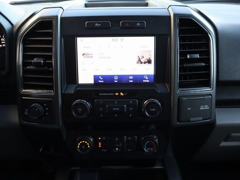 Used 2019 Ford F150 XLT w/ Equipment Group 302A Luxury image 9