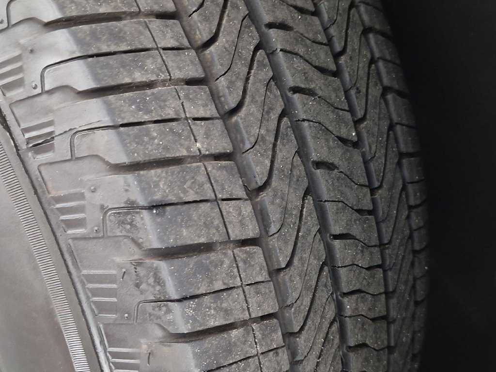 Certified 2025 GMC Acadia Elevation FWD image 12