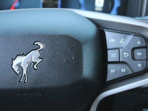 Used 2025 Ford Bronco Badlands AWD/4WD image 18