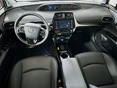 Used 2022 Toyota Prius XLE image 23