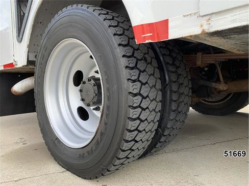 Used 2012 Ford F550 2WD Regular Cab Super Duty w/ PWR Equipment Group image 20