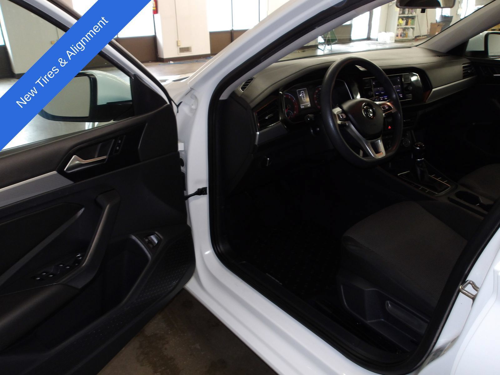 Used 2021 Volkswagen Jetta R-Line FWD image 6