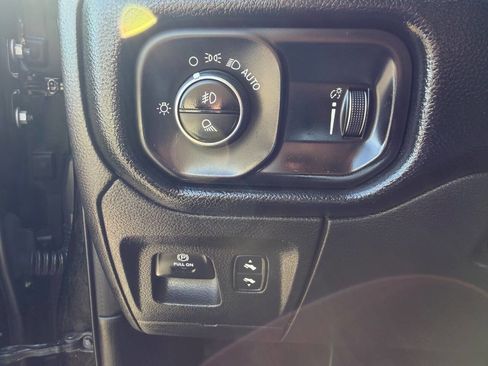 Used 2020 RAM 1500 Big Horn image 17