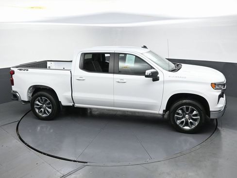 Used 2025 Chevrolet Silverado 1500 LT image 46