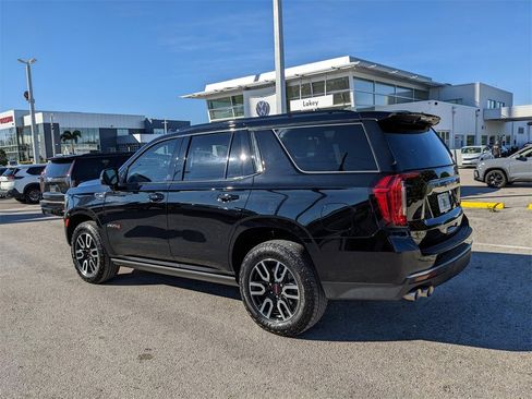 Used 2024 GMC Yukon AT4 w/ AT4 Premium Package image 6