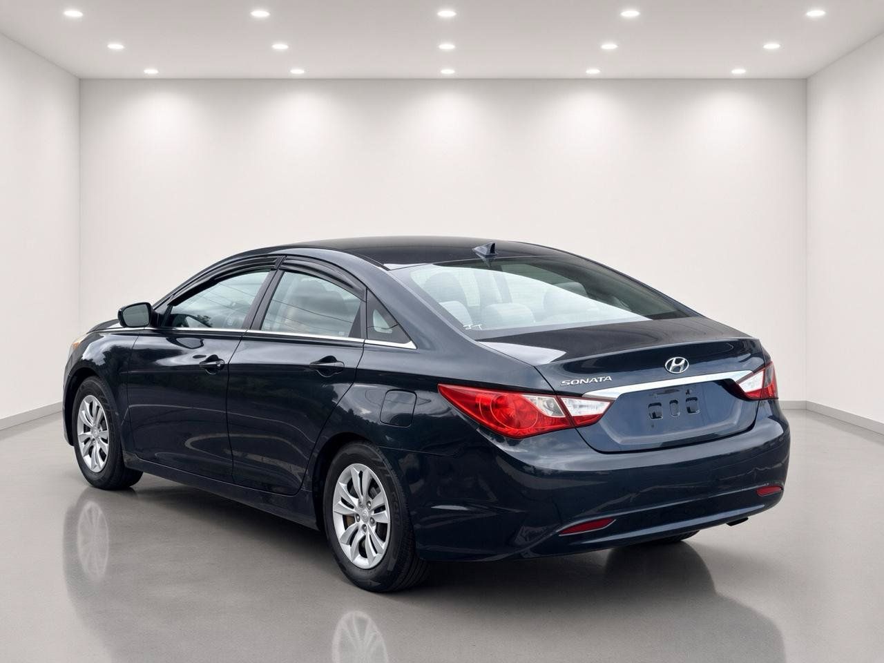 Used 2013 Hyundai Sonata GLS FWD image 3