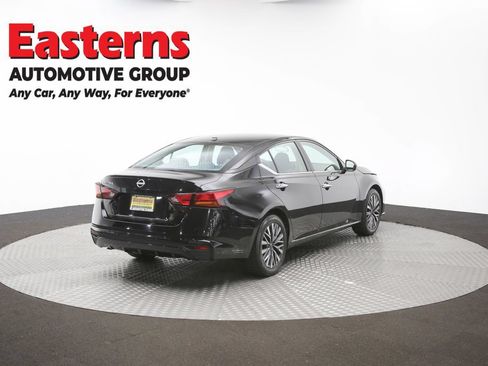Used 2025 Nissan Altima 2.5 SV FWD image 36