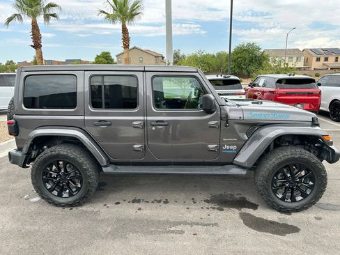Used 2021 Jeep Wrangler Unlimited Sahara AWD/4WD image 3