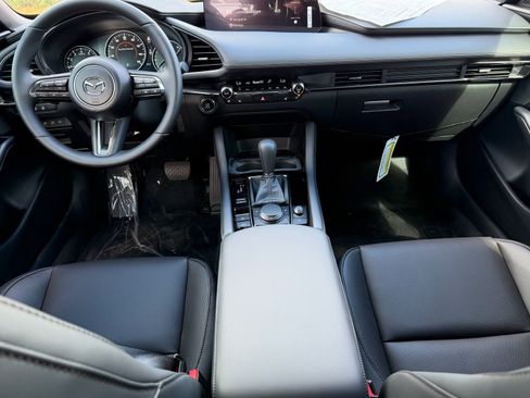 New 2026 MAZDA MAZDA3 Hatchback w/Premium Plus Pkg AWD/4WD image 17