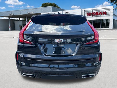Used 2024 Cadillac XT4 Premium Luxury FWD image 5